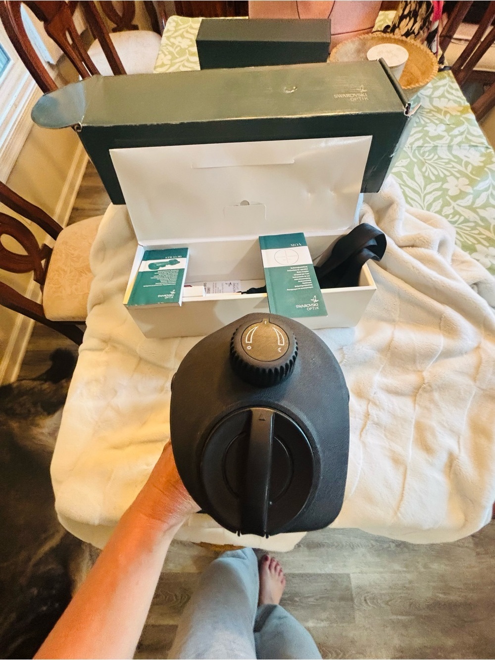 Swarovski Green and Black Spotting Scope - Picture 5 of 11
